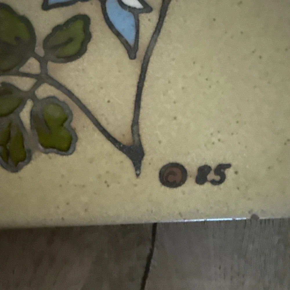 Vintage Cleo Teissedra Designs Tile Italy Humminbird Flowers Tan‎ 1985 *read